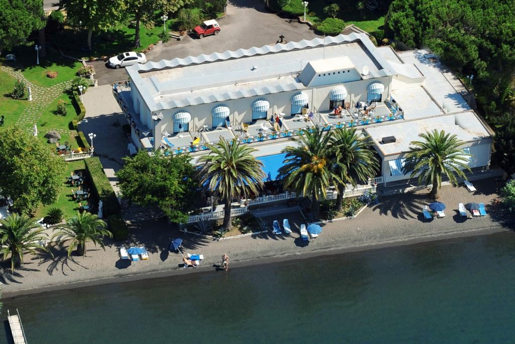 Hotel Lido - Beach And Palace Bolsena Bagian luar foto